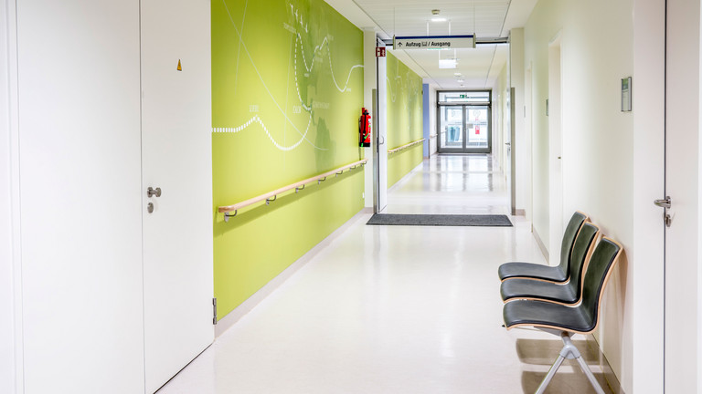 Corridor of the Gynecology Clinic in the Albertinen Hospital/Albertinen International in Hamburg