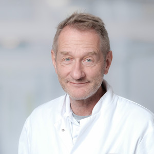 [Translate to English:] Porträt Prof. Dr. med. Herbert Nägele, Leiter Überregionales HFU-Zentrum - Albertinen International